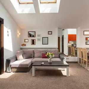 friendly-family-loft-in-the-center.krakowhotelspoland.com/